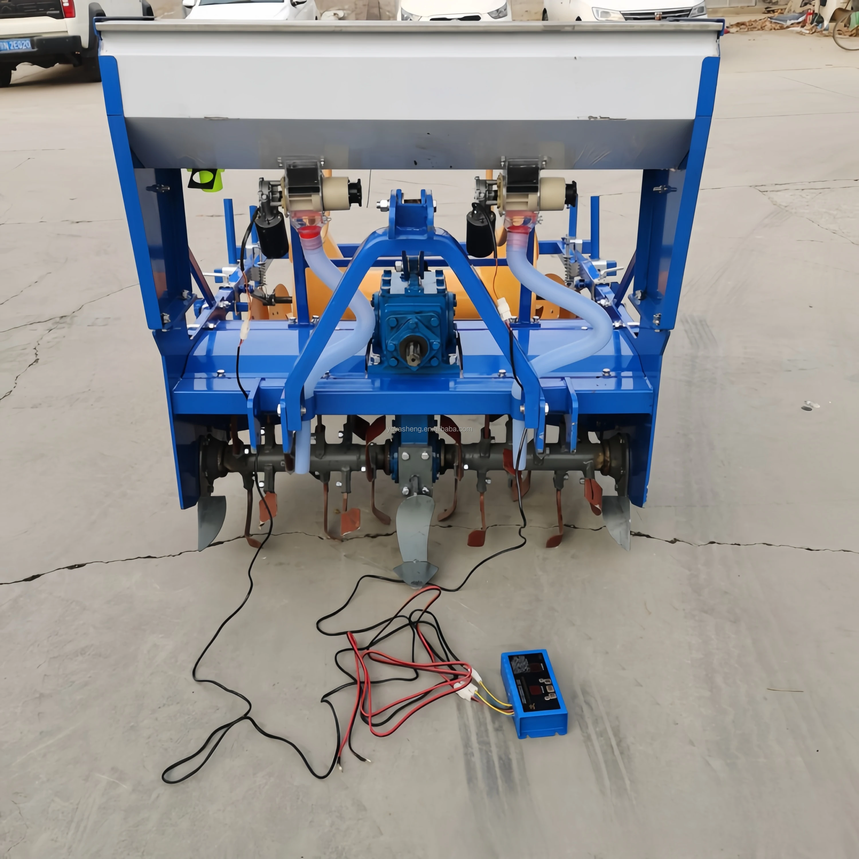 Hot Salefarm  Tractor Implement Plastic Mulching Machine Farm Cultivator Multifunctional Gearbox Gear Bearing 1100mm