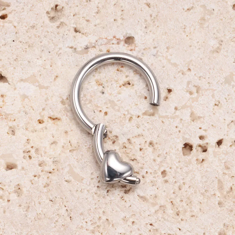 ASTM F136 Titan Herz-Clicker Septum Piercing 16G Daith Helix Ohrring Piercing 2026 Neue Nasenringe Eloxierte Körperschmuckstücke – Detail 10