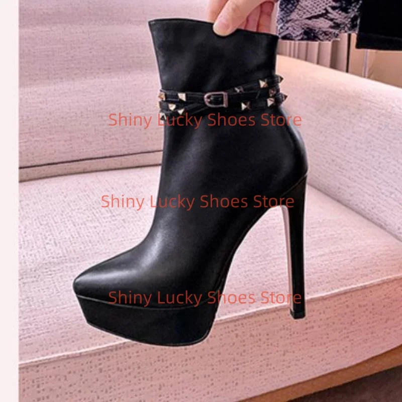 

Женские ботинки с заклепками, туфли на высоком каблуке с острым носком, женская обувь на платформе с пряжкой на ремне, женские ботинки, однотонные плиссированные ботинки Chassure