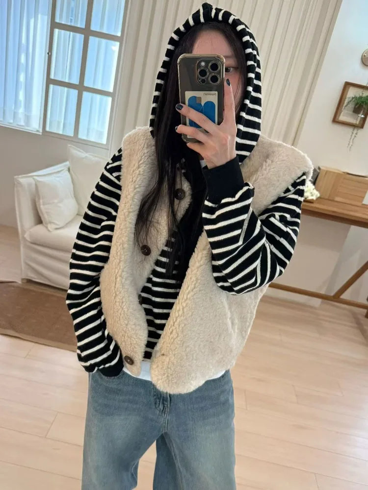 

Ladies Thiened Lamb Fur Vest 2025 Autumn Winter New Sle Loose Versatile Warm Outerwear Casual Commute Sle Street Snap B...