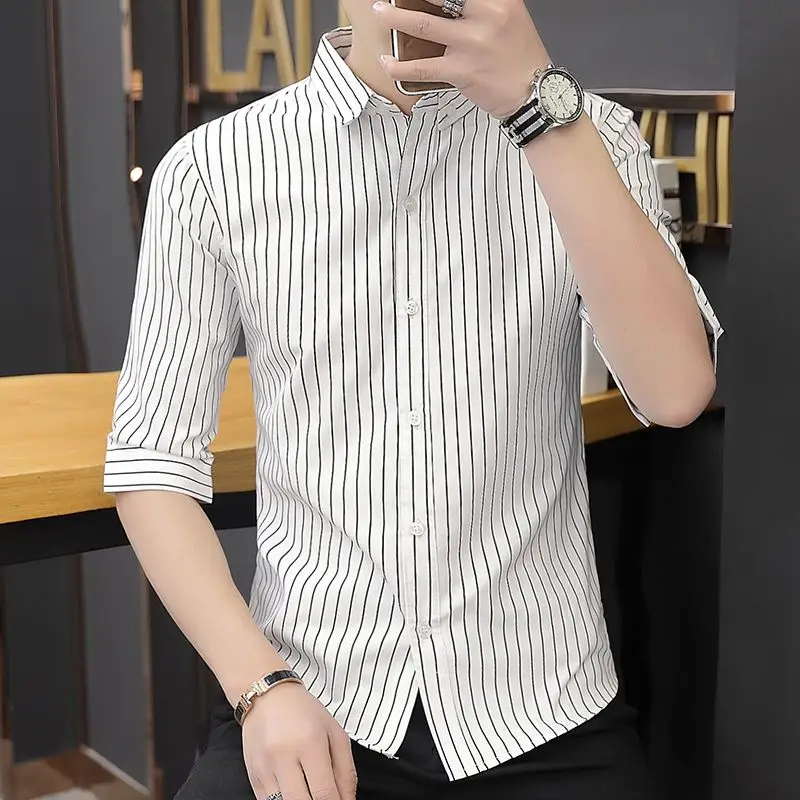 

Ice Silk Stripe Pattern Casual Shirt Men's Short Sleeve Summer Thin Style Leisure Outerwear Standard Fit Polyester Fiber