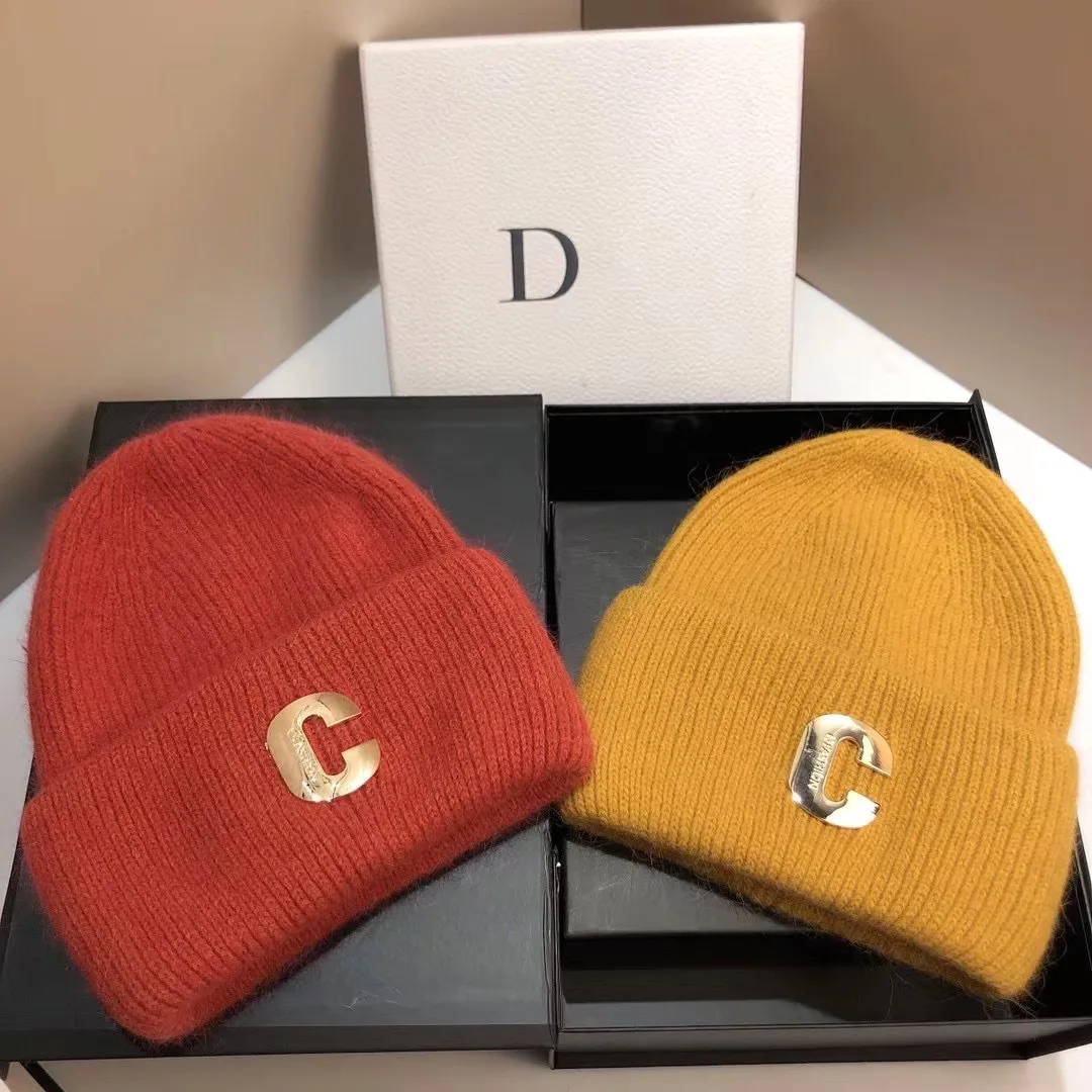 Designer Winter Beanies Hat for Women with Diamond Letters Soft Warm Real Rabbit Fur Knitted Casual Bonnet Skullies Caps