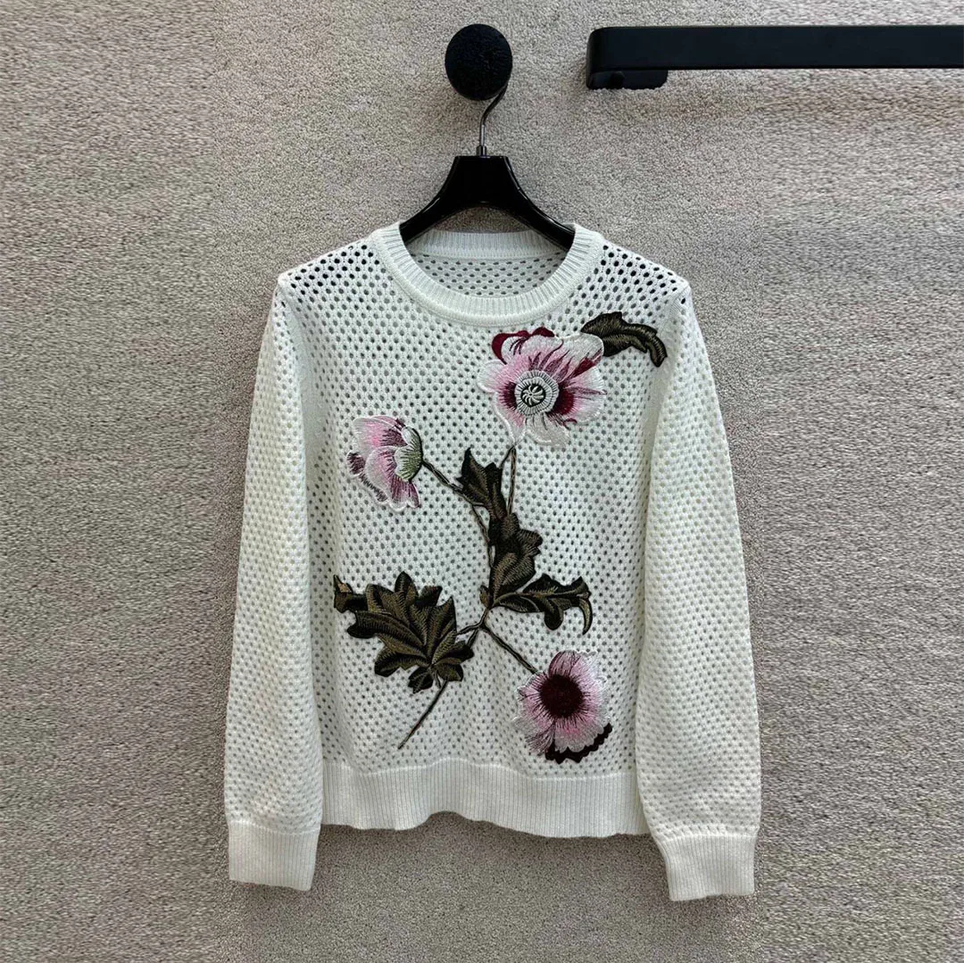 

2024 New Autumn Fashion Wool Cashmere Blends Knitted Pullover Women O-neck Embroidery Flower Hollow Out Crochet Casual Sweaters