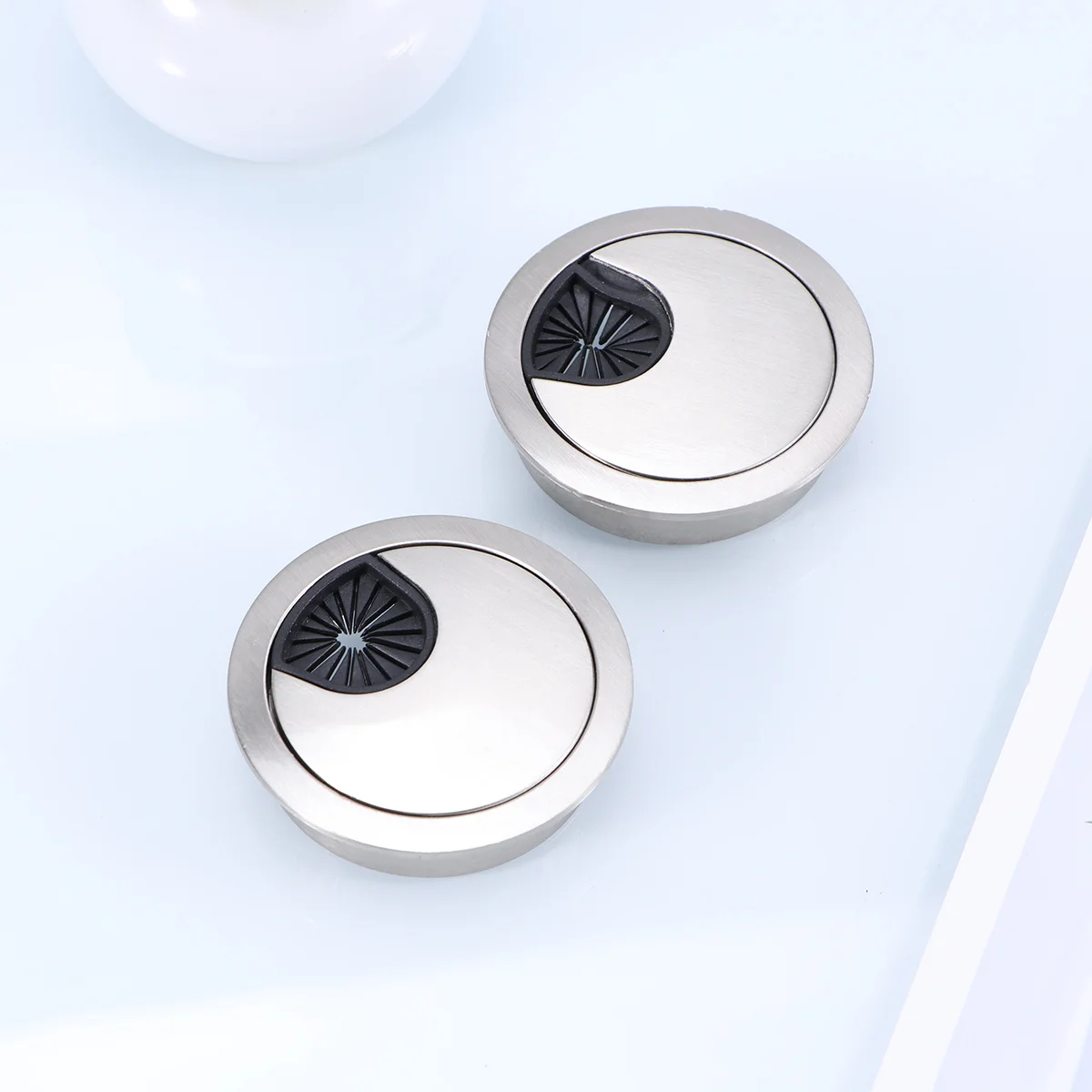 2 قطعة سبائك الزنك كابل مستدير غطاء ثقب الحبل 50 مللي متر غطاء منفذ الأسلاك الفضة لتنظيم مكتب الكمبيوتر