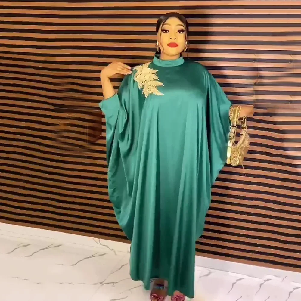 فستان فضفاض للأم الأفريقية بياقة واقفة وأكمام باتو ملابس وطنية نسيج حريري مع ملصق ماسي تنورة كبيرة مزخرفة