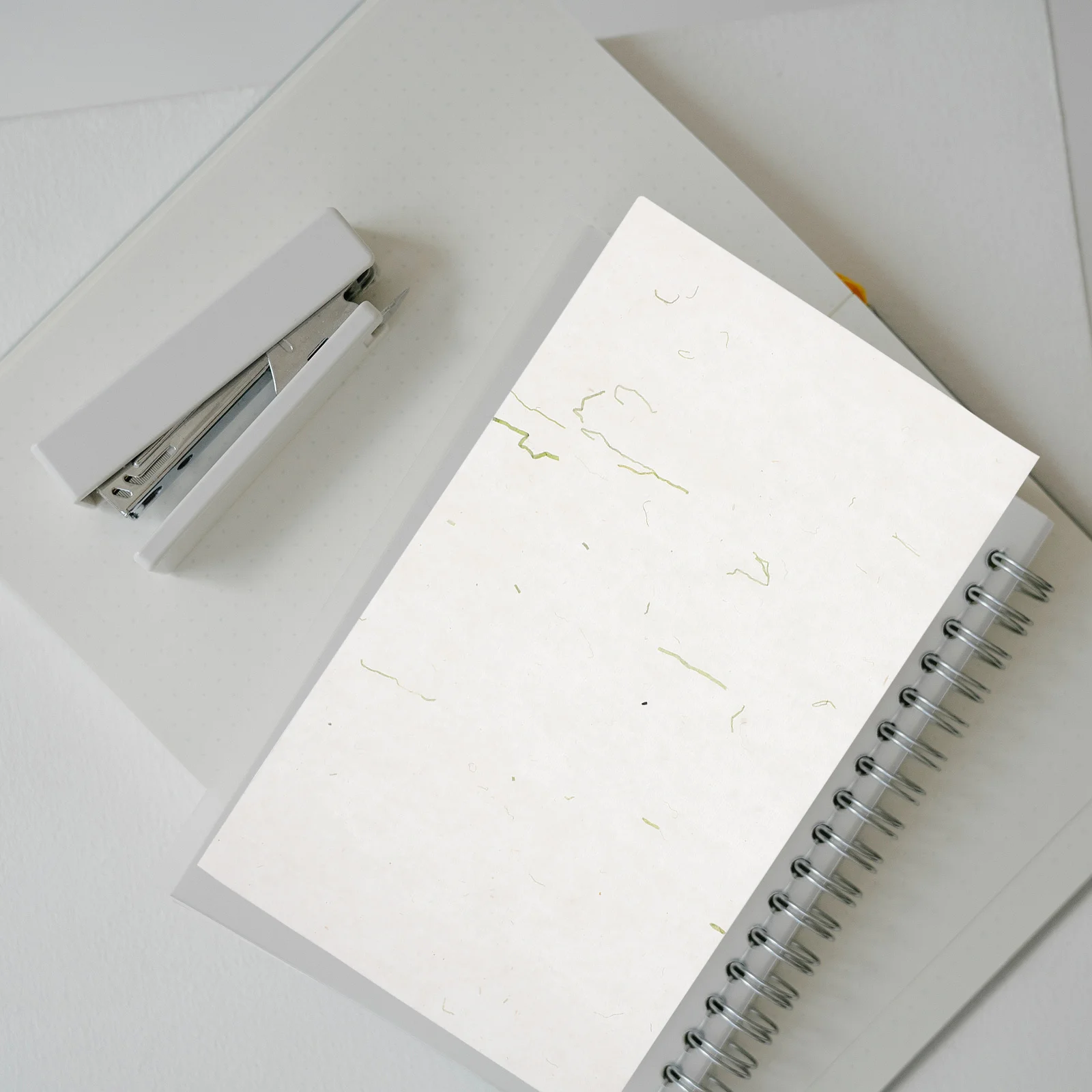 

Durable Xuan Paper 120 Sheets Professional Calligraphy Paper for Chinese Calligraphy and Watercolor Drawing Lightweight