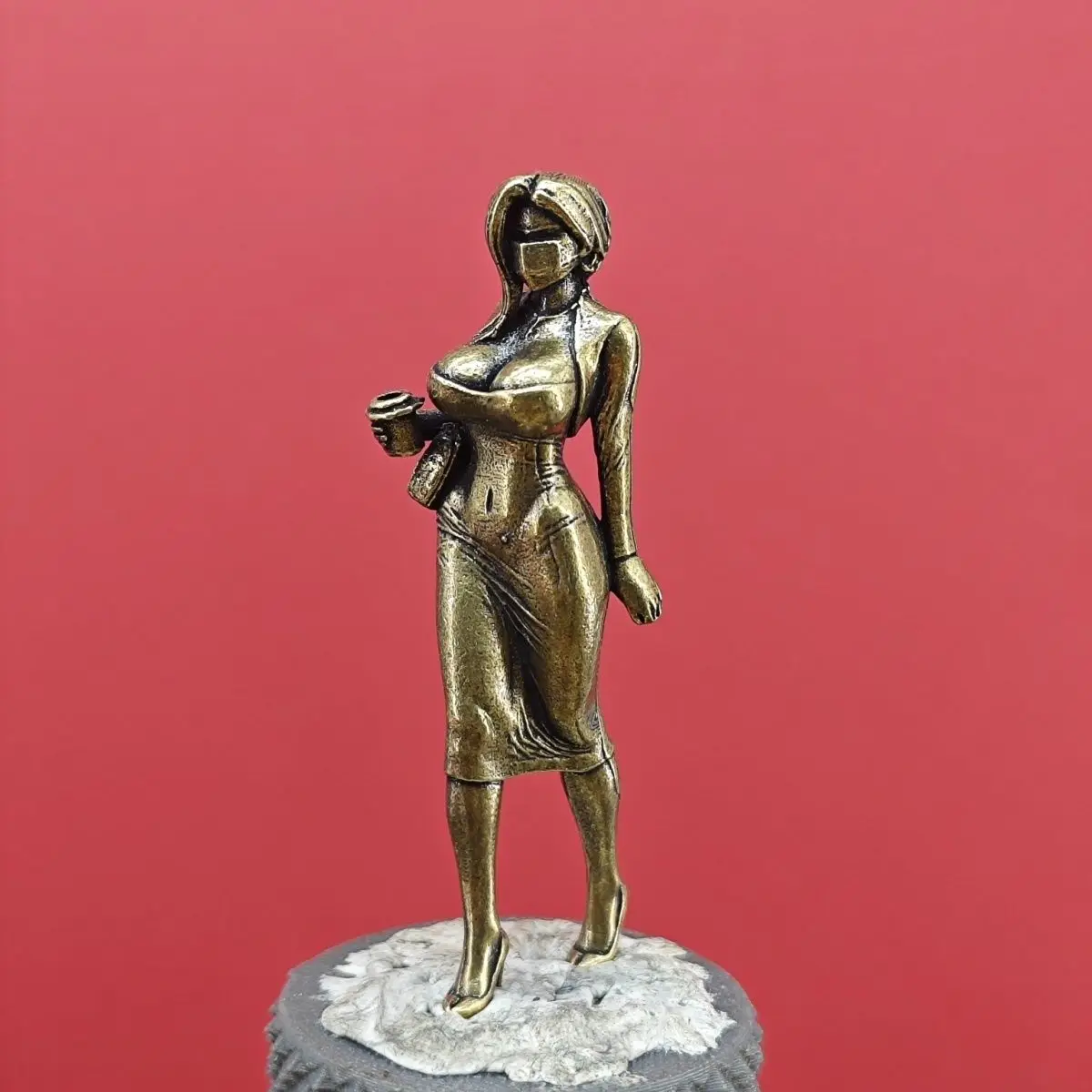 

Brass Anime Girl Figurine - Dress Style Miniature Metal Model, Vintage Collectible for Desktop & Home Decor, Ornament Gift