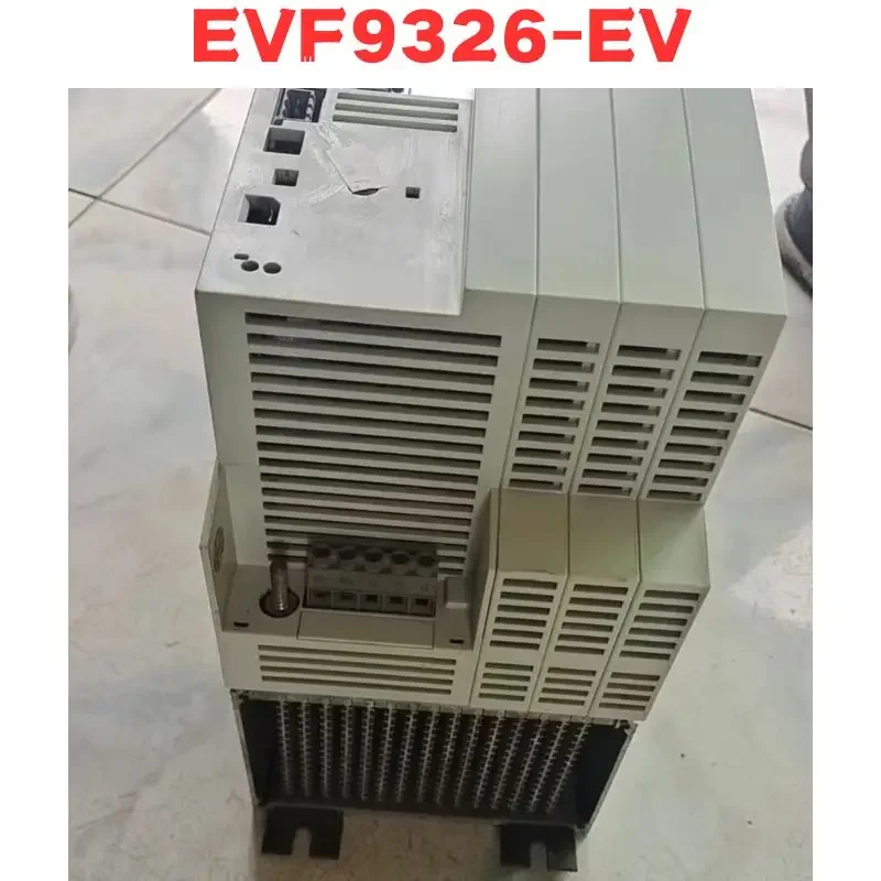 Подержанный инвертор EVF9326-EV EVF9326 Протестирован нормально
