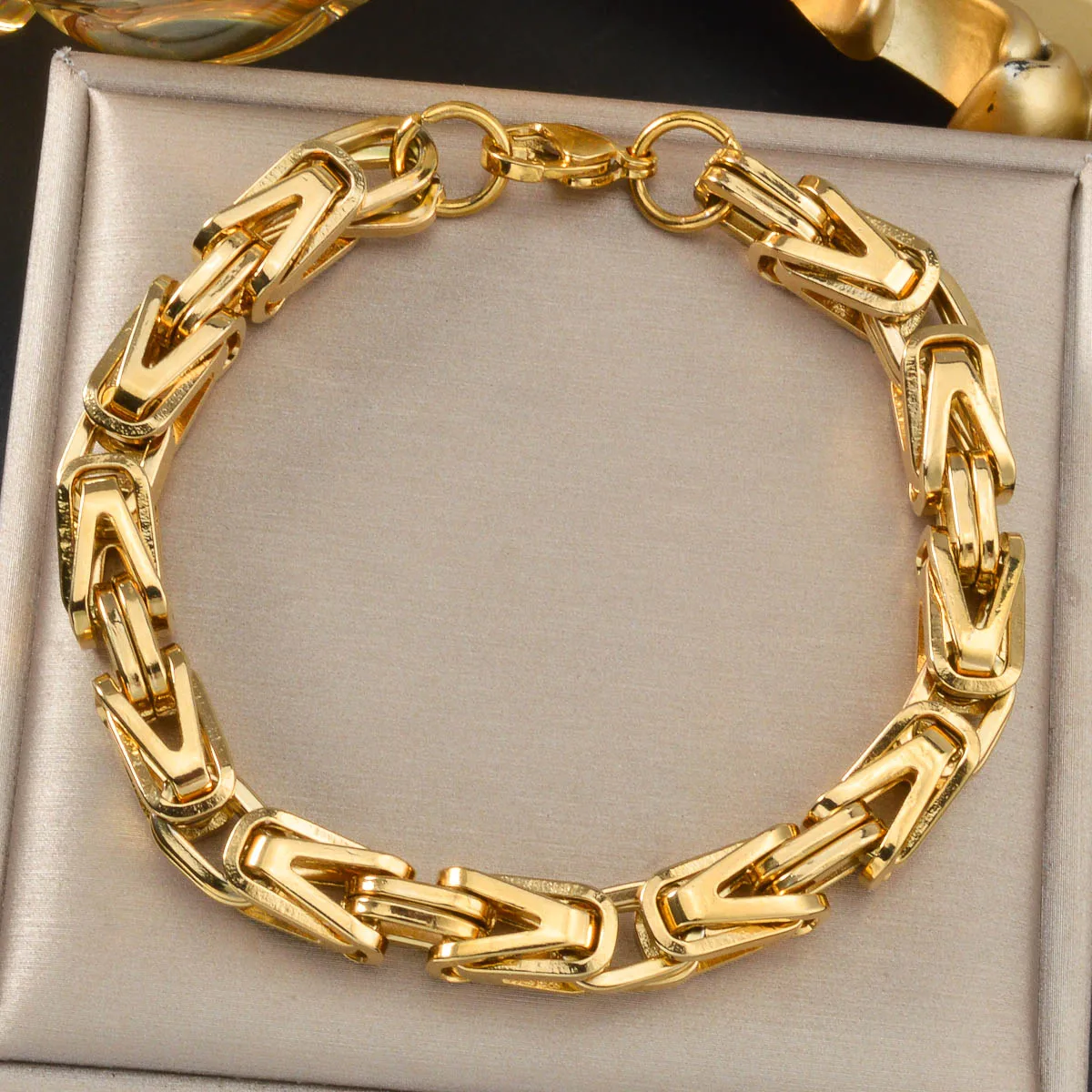 

Stainless Steel Gold Plated Bracelet Street Style Hip Hop Unisex Fashion Luxury Chain Jewelry Gift Birthday Valentine Christmas