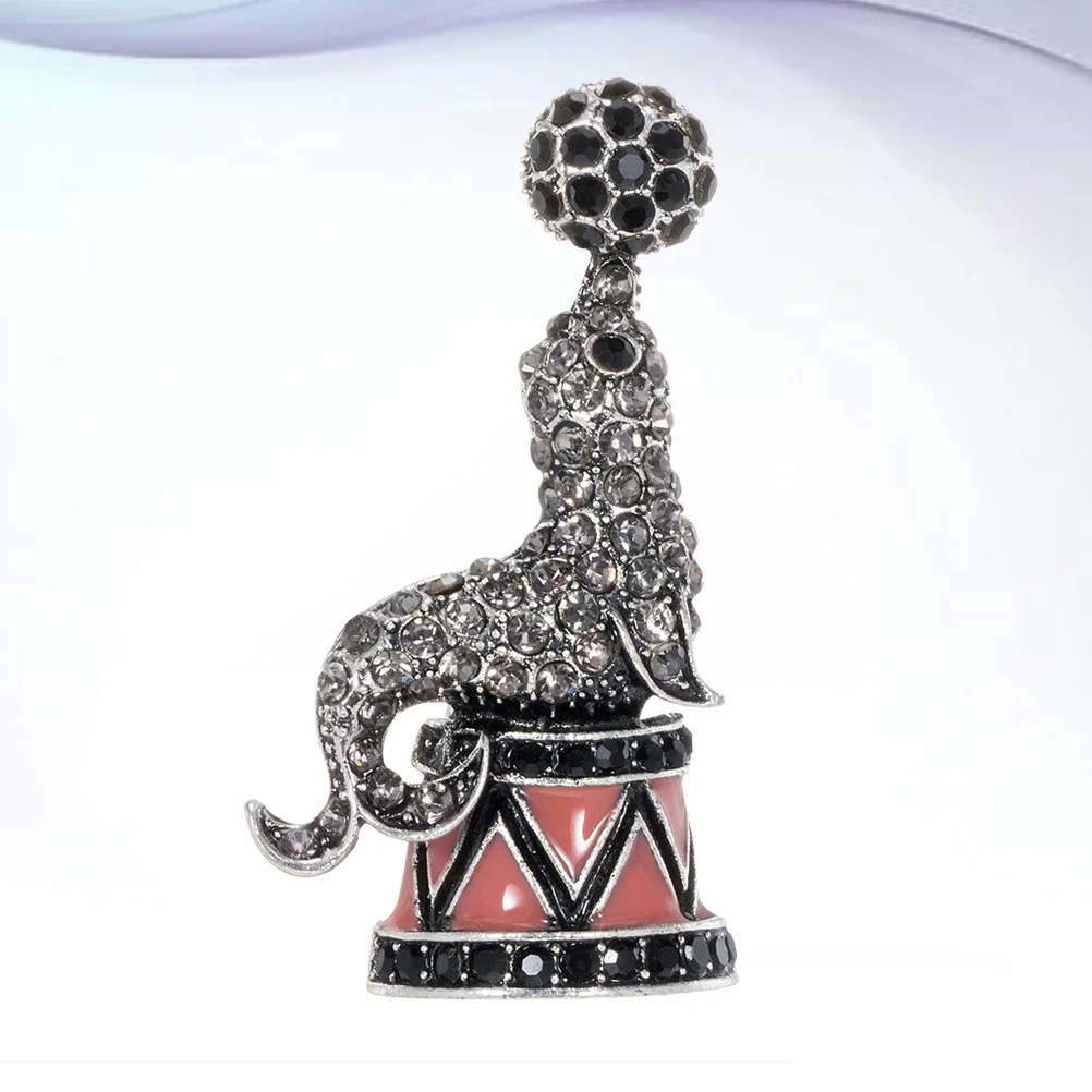 Lion Brooch Exquisite Technique Pin Accessory for Women Christmas Valentine's Day Present Brooches for Women