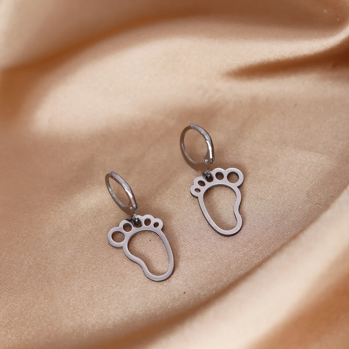 CHENGXUN Child Feet Pendant Earring Geometric Foot Hoop Earrings Stainless Steel Jewelry Birthday Gifts