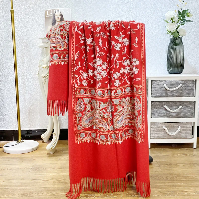 Women Embroidery Pashmina Cashmere Scarf 2024 New Warm Tassels Scarf Long Size Shawl Fashion Holiday Blanket Shawl Scarves