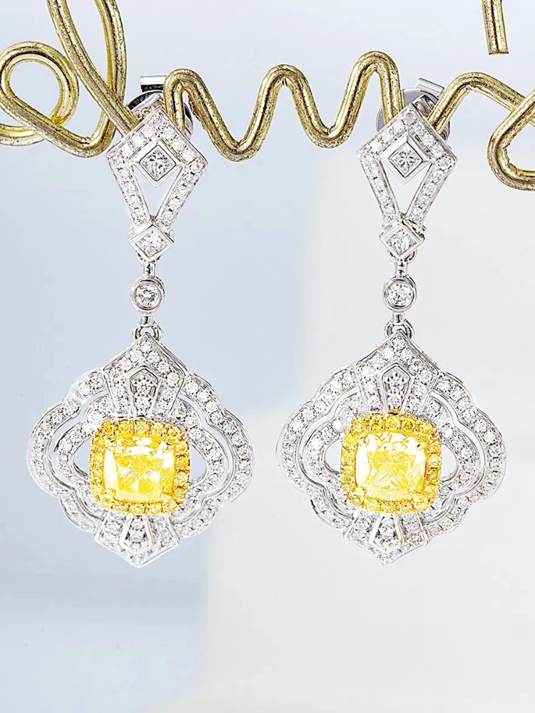 

Женские серьги-гвоздики из серебра 925 пробы с желтым цирконием