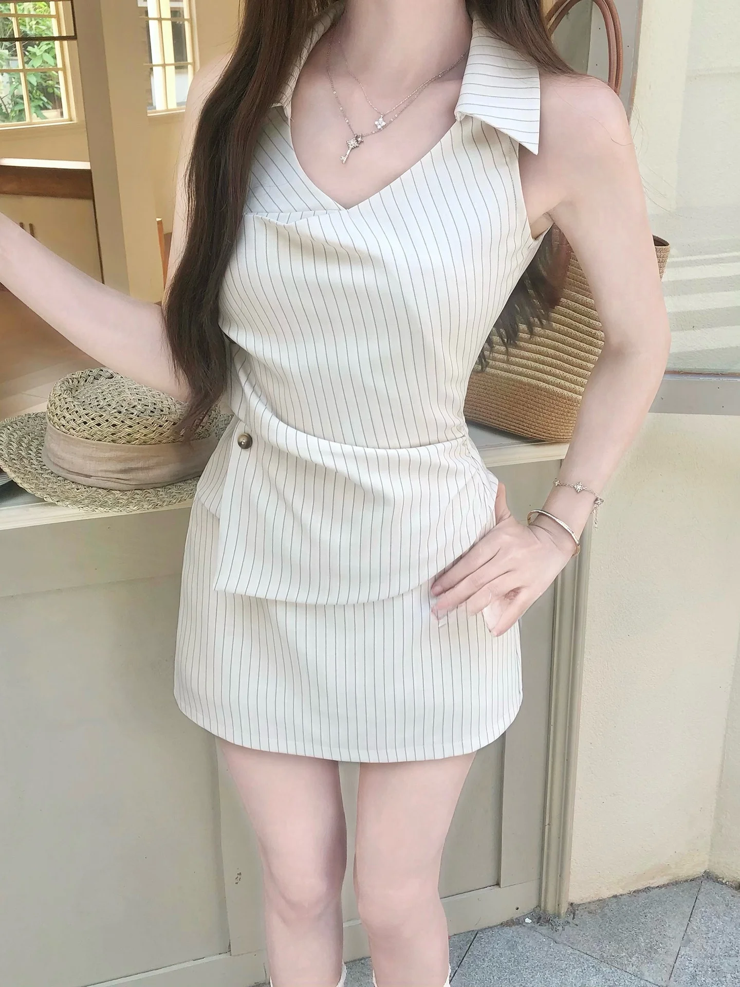 

Fashionable Summer Slimming Stripe Neck Hanging Top Women's Skirt Set Asymmetric Design High Waist Short Length Casual Style
