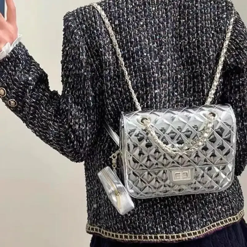 New Women\'s Backpack Fashion Small Fragrant Wind Backpack Rhombic Lattice Chain Bags Versatile High Capacity Students Schoolbags