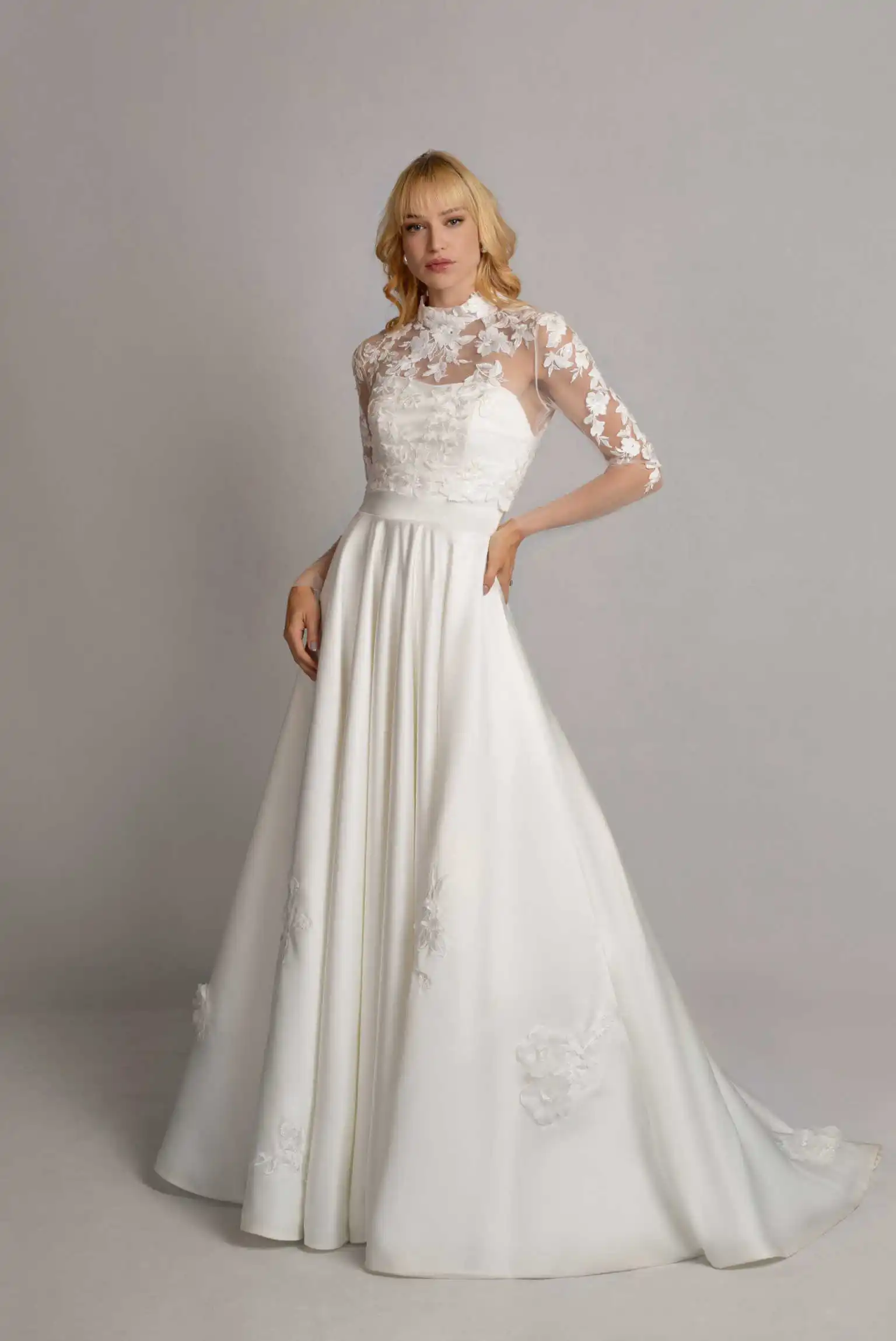  Customized Bridal Bolero Full Sleeves High Neck Lace Applique Button Bridal Top Formal Party Jacket Wedding Accessories