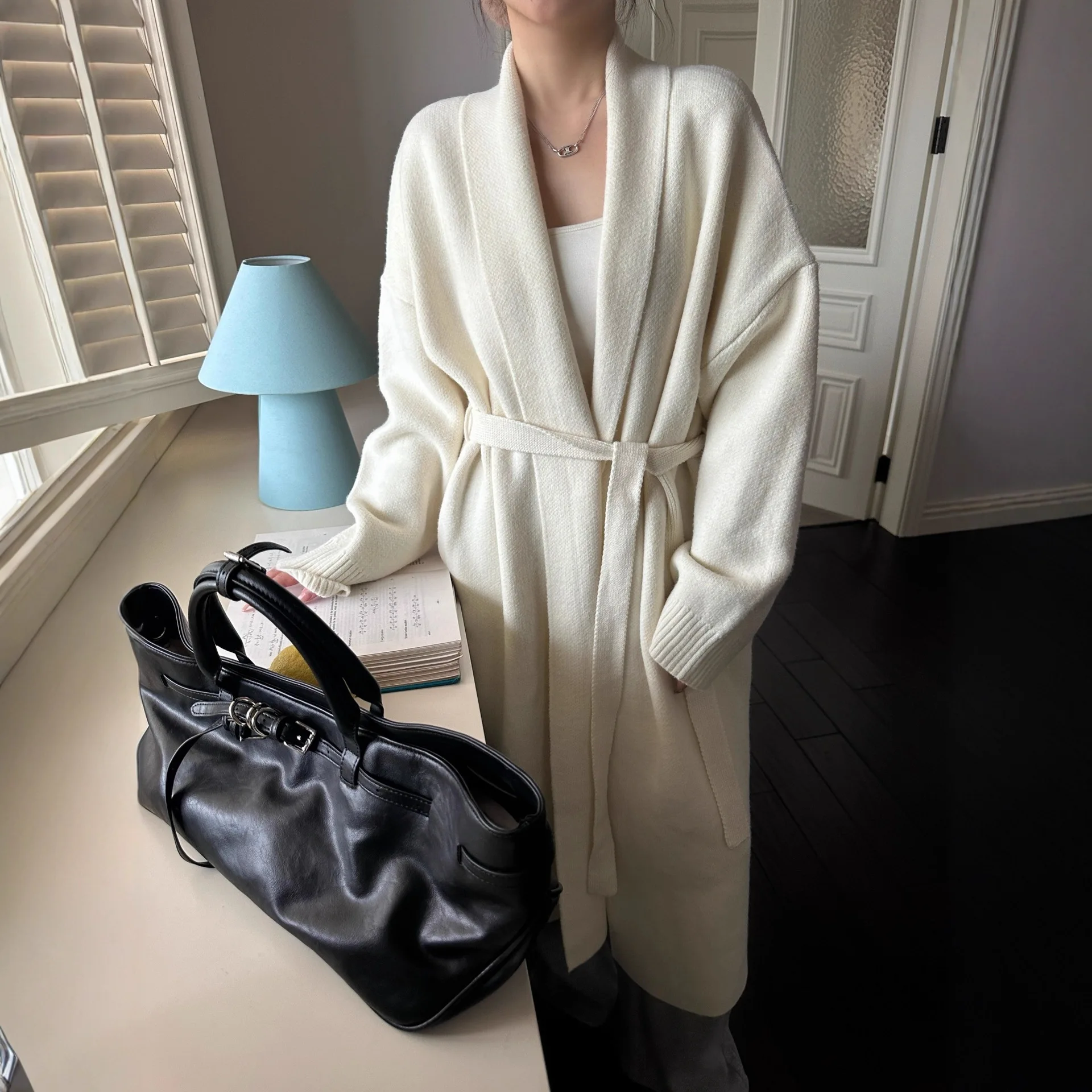 

SuperAen свободный утолщенный вязаный кардиган на шнуровке с отложным воротником пальто в корейском стиле простые свитера с длинными рукавами