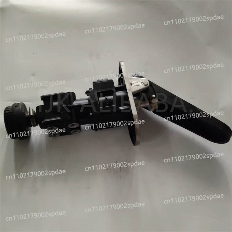 Foot Brake Valve  Brake Proportioning Valve Rubber Brake Pedal Pad Used for Bus and Truck 4613186040
