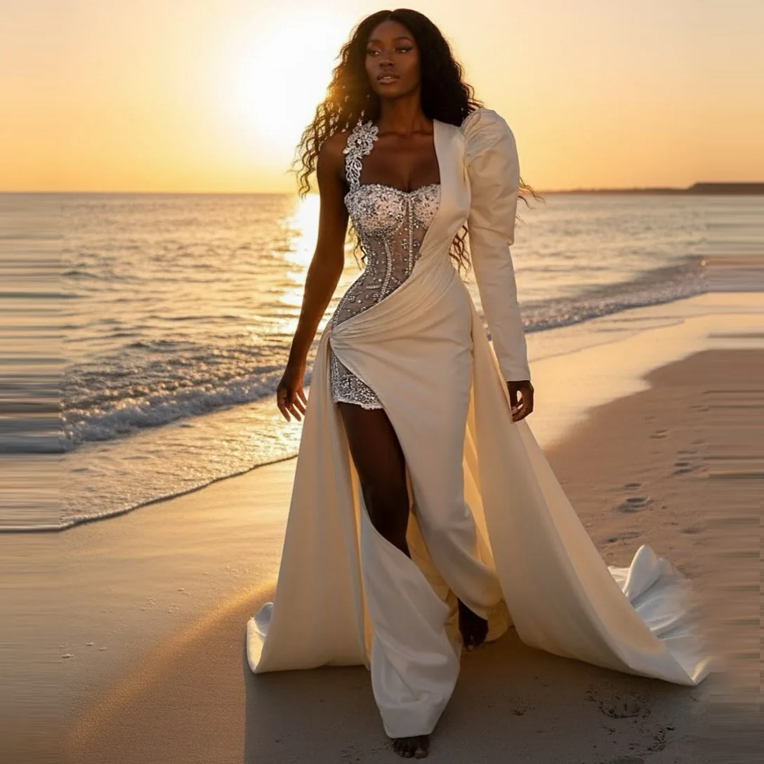 ชุดราตรีสีขาวประดับเลื่อมหรูหรา แขนข้างเดียว ชายกระโปรงยาว ผ่าสูง ชุดราตรีคริสตัลสำหรับงานพรอม ชุดแต่งงานไฮโลว์ 2025