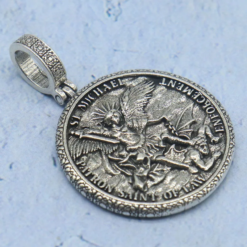 اشتري 3 واحصل على 1 مجانًا، يوصي بشدة 5.1 جرام من الفولاذ المقاوم للصدأ، قلادة رئيس الملائكة مايكل إنفاذ القانون للنساء SheCrown #2