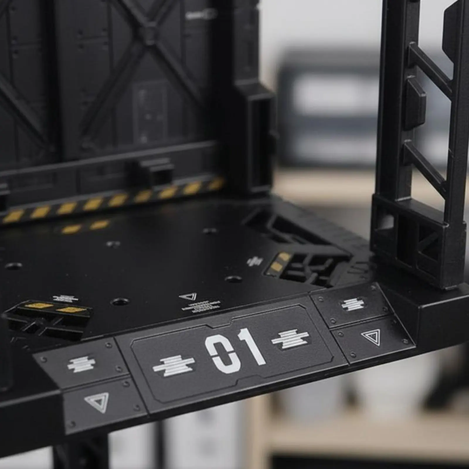 

Buildable Mecha Display Hangar Expandable Stackable Display Hangar Connectable Model Garage for Hobbyists
