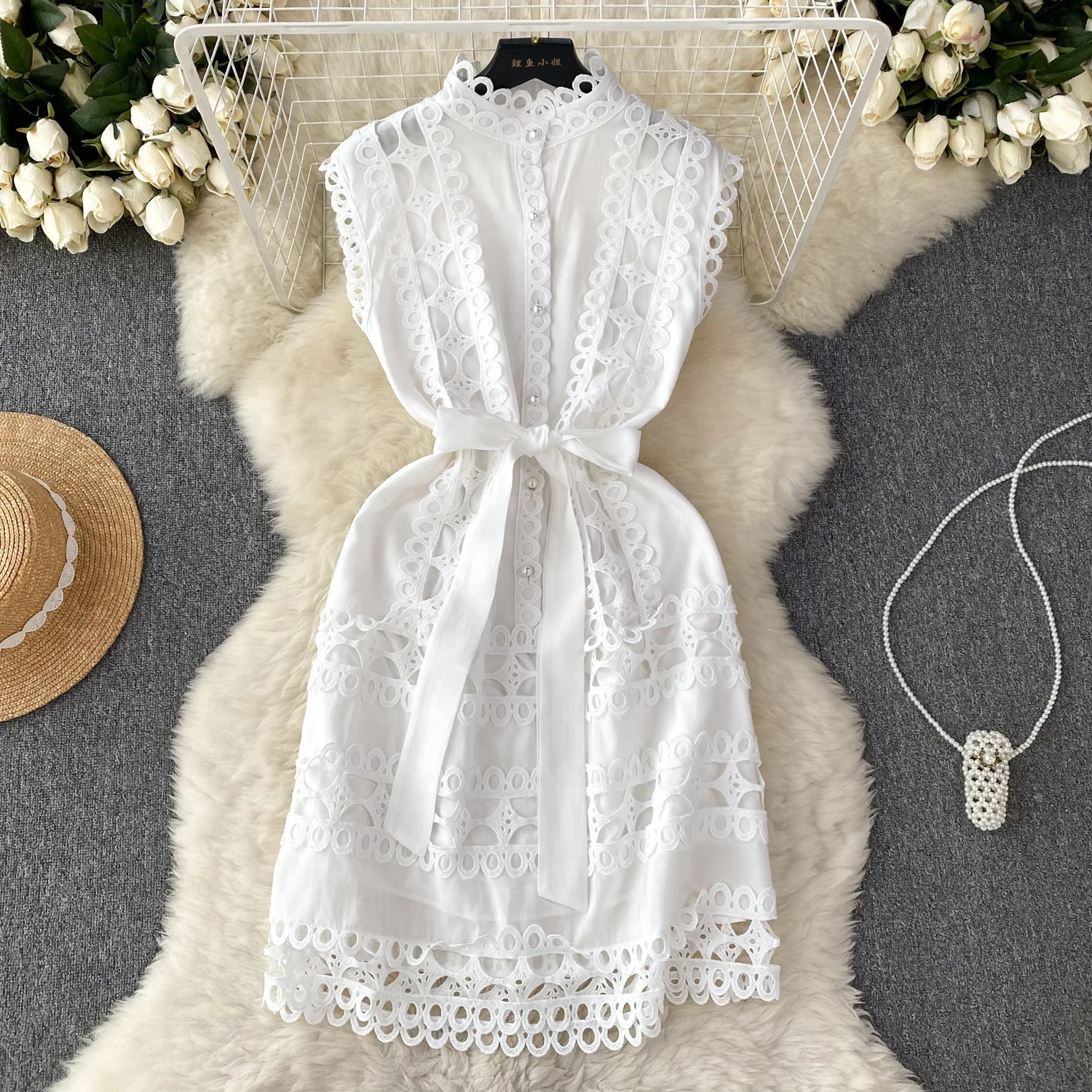 Vestido de falda acampanada estilo corte Retro con encaje calado, cuello levdo, diseño adeazante para primavera y veran...