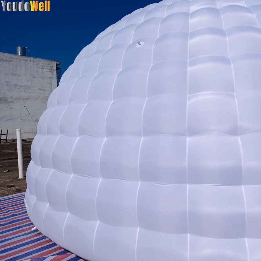 Promozione dello sconto tenda a cupola gonfiabile rifinita con alloggiamento In miele bianco personalizzato 6 metri di diametro una porta utilizzata per le feste