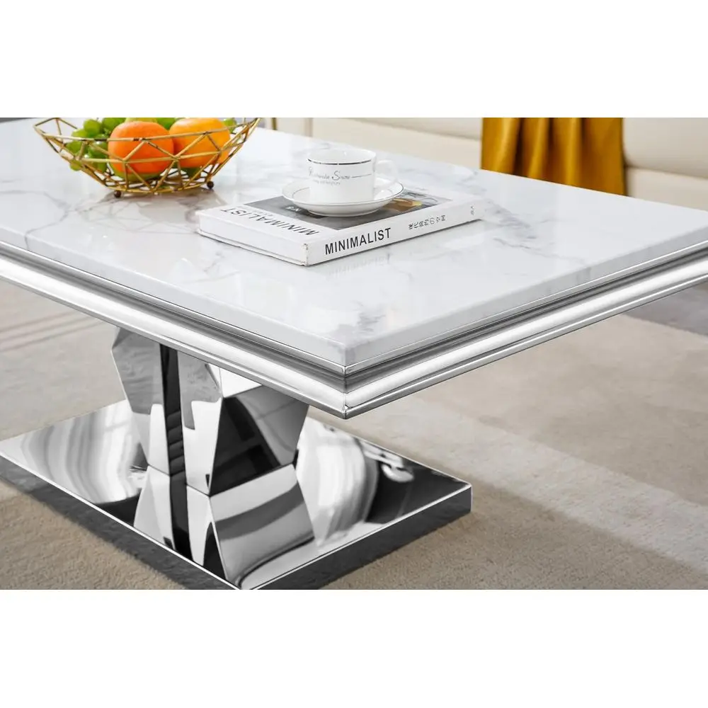 Eleganter rechteckiger Sofatisch mit weißer Marmorplatte und silberner verspiegelter Edelstahlsockel für Wohnzimmer oder Büro