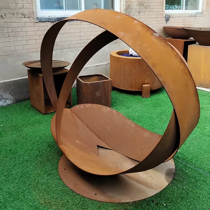 Modern Free Standing Garden Sculpture Custom Weathering Steel Antique Luxury Lawn Landscape Statue With LED Lighting