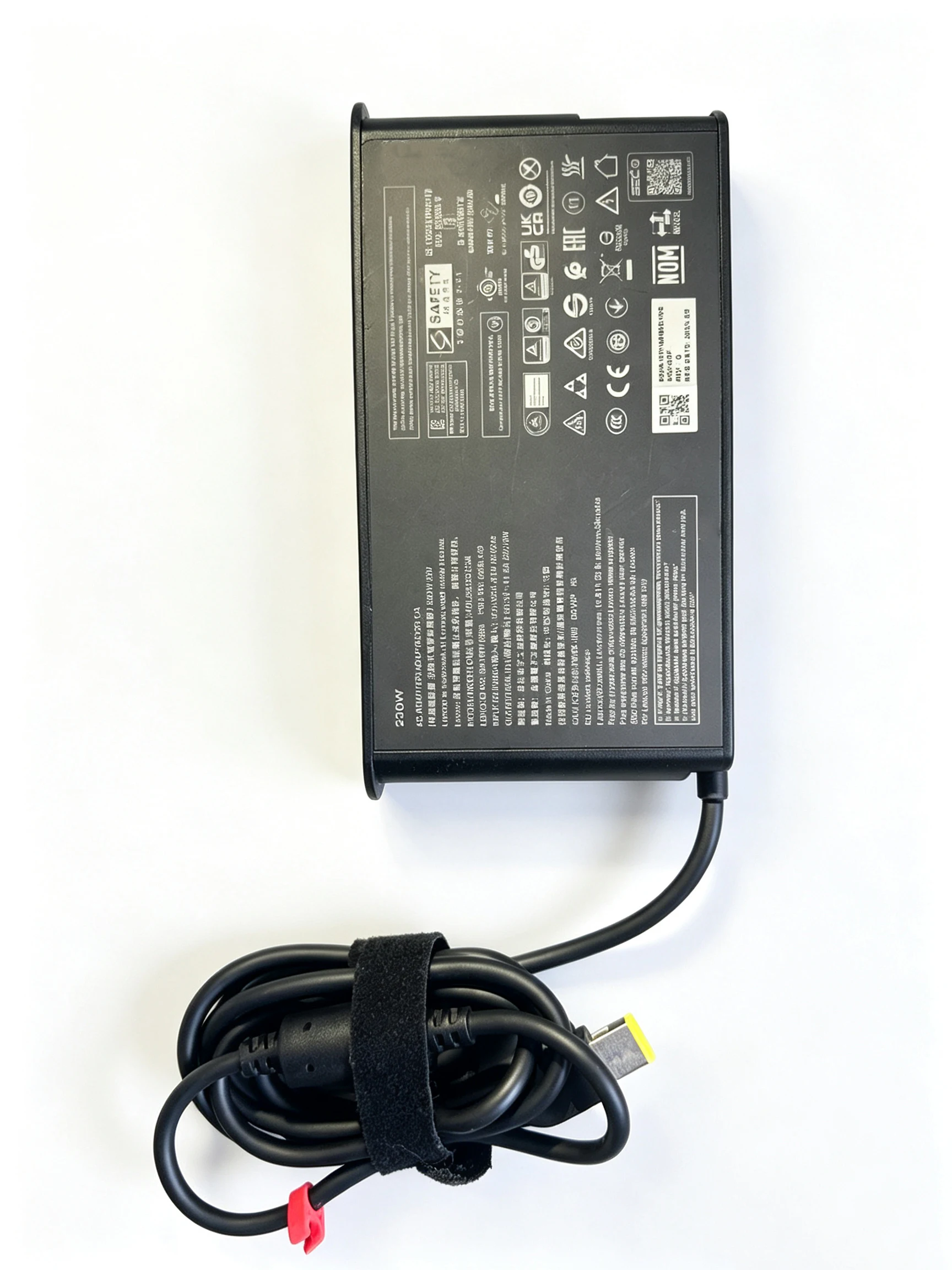 230w-ノートパソコン用電源アダプター-adl230sdc3a-20v-115a、角型プラグ、中央ピン式充電器
