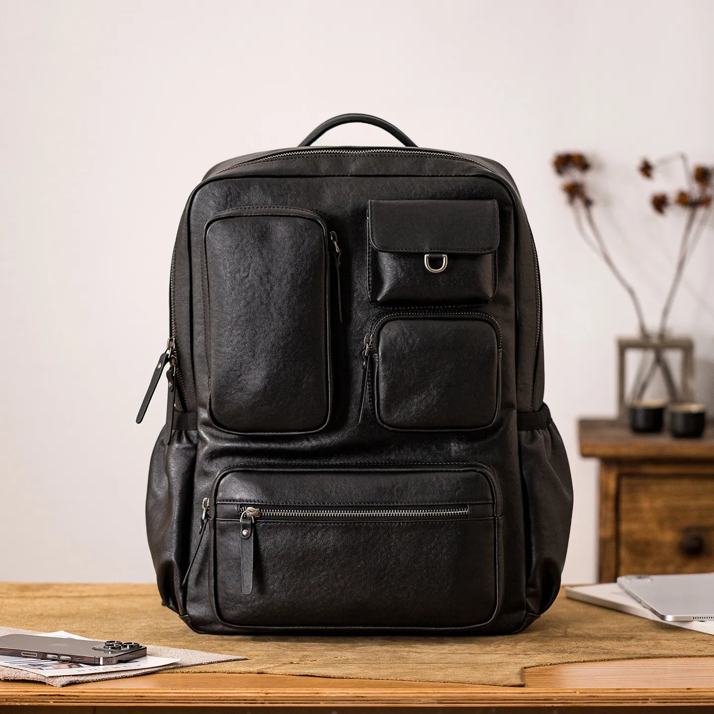 

Casual outdoor travel men's genuine leather large-capacity black backpack fashion luxury handmade first layer cowhide bagpack