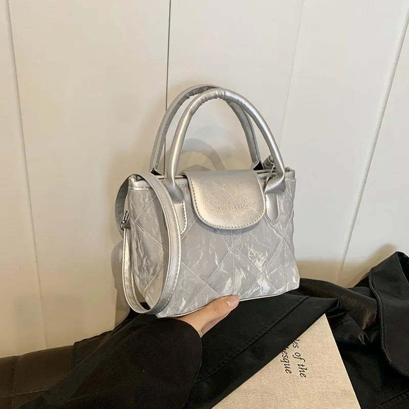 Versatile hand carry small bag fashion rhombus embroidery thread bucket bag casual messenger bag