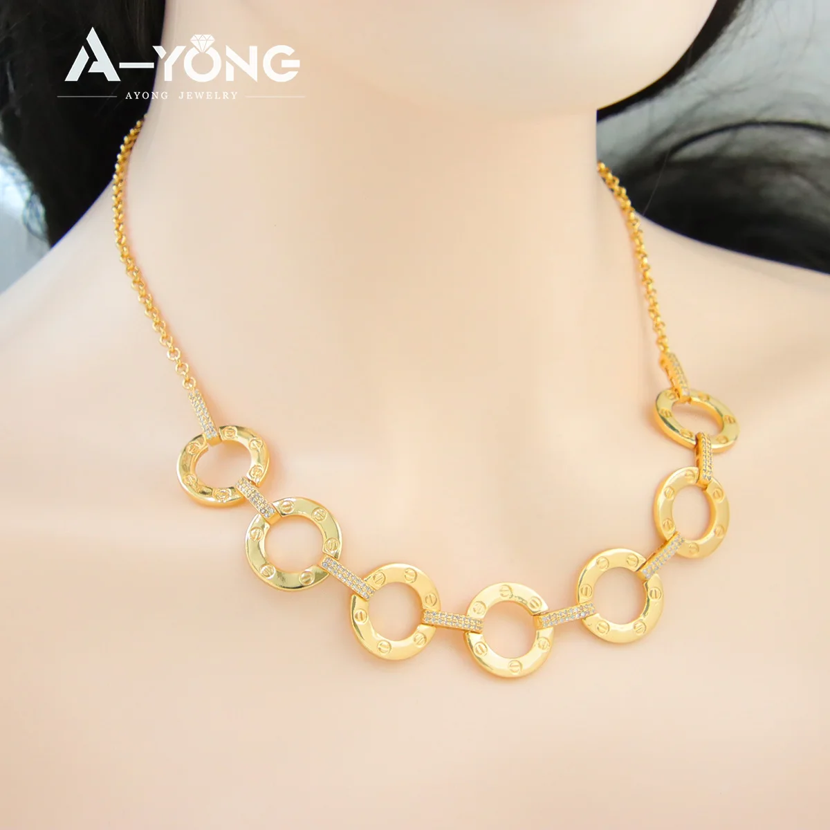 Luxury Dubai Elegant Jewelry Set 21k Gold Plated Arab Round Pendant Necklace Bracelet Earrrings Full Sets Women Wedding Ornament