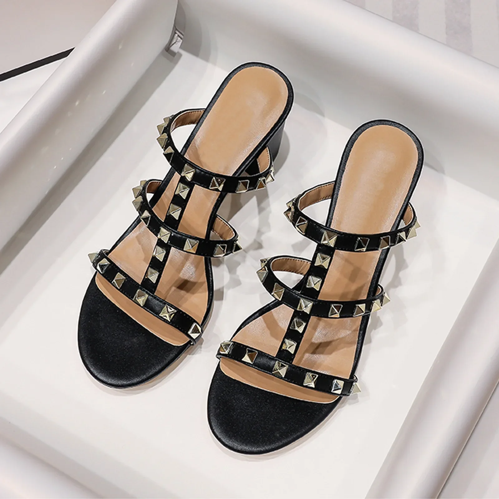 【Measure your feet length before order】Rivets Strappy Luxury Designer Women Elegant Slide Sandals Block High Heel Shoe