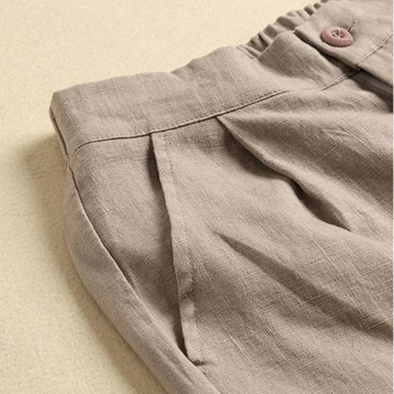 Pantaloncini da donna larghi con bottoni larghi a vita alta elastici in cotone di lino casual kaki tinta unita Pantaloncini estivi da donna moda coreana 2024
