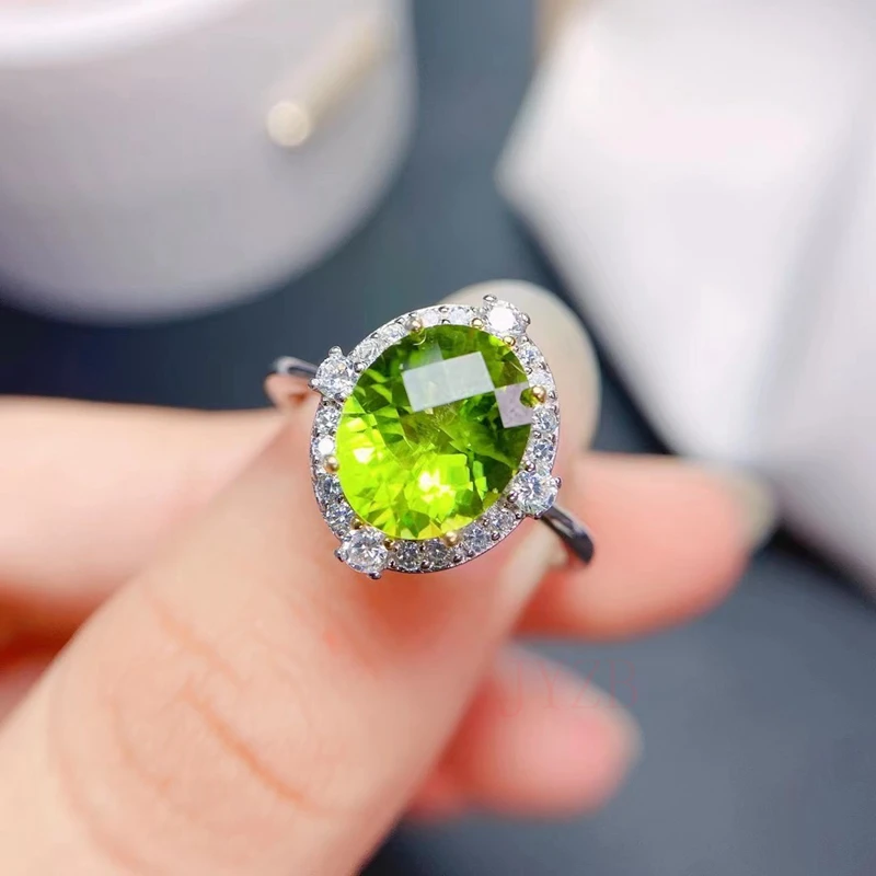 

Luxury silver rose ring Natural peridot ring Wedding engagement jewelry for a delicate gift for women