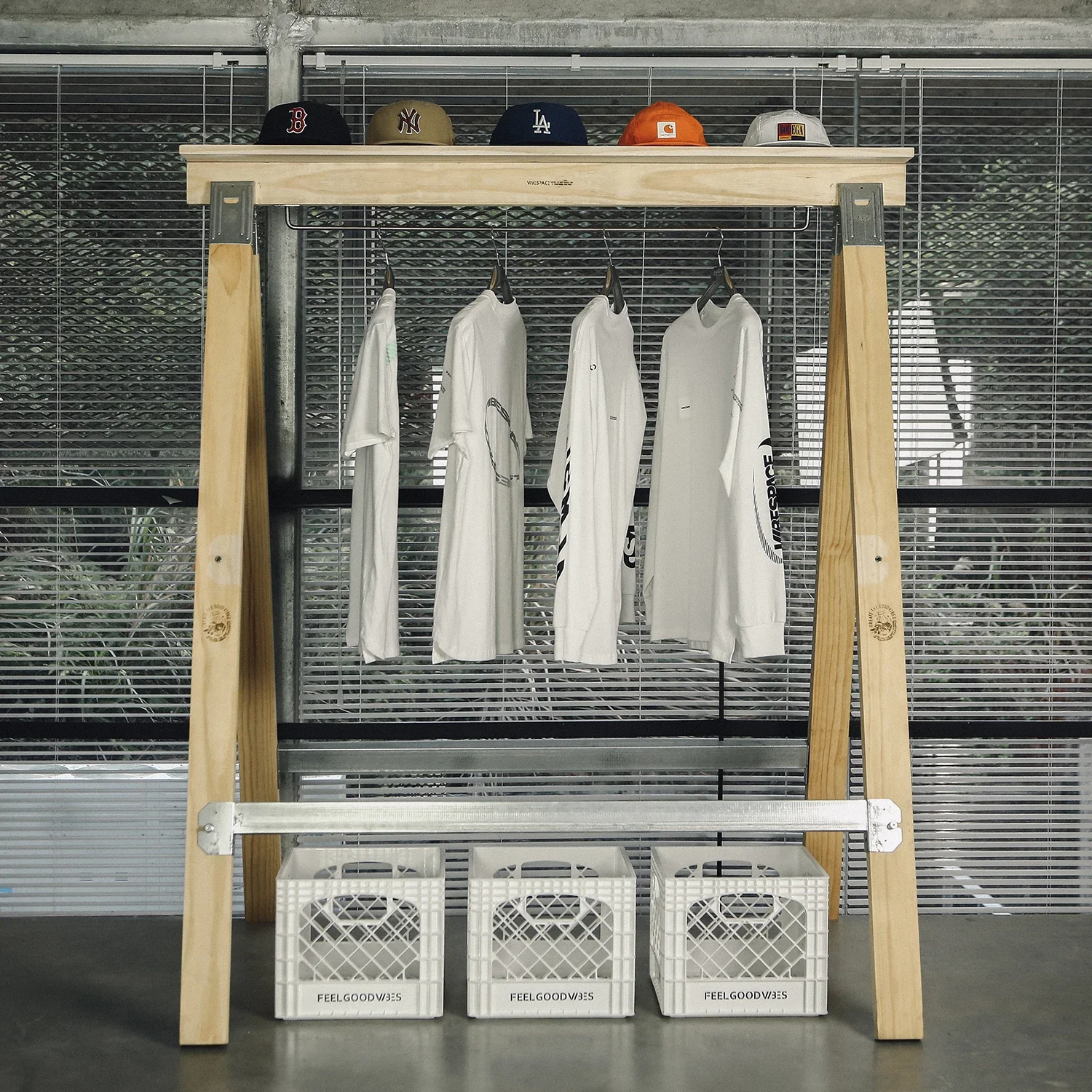 هبوط شماعات السجل، رف معطف الملابس شماعات الرياح الصناعية، عرض تخزين من الخشب الصلب #2