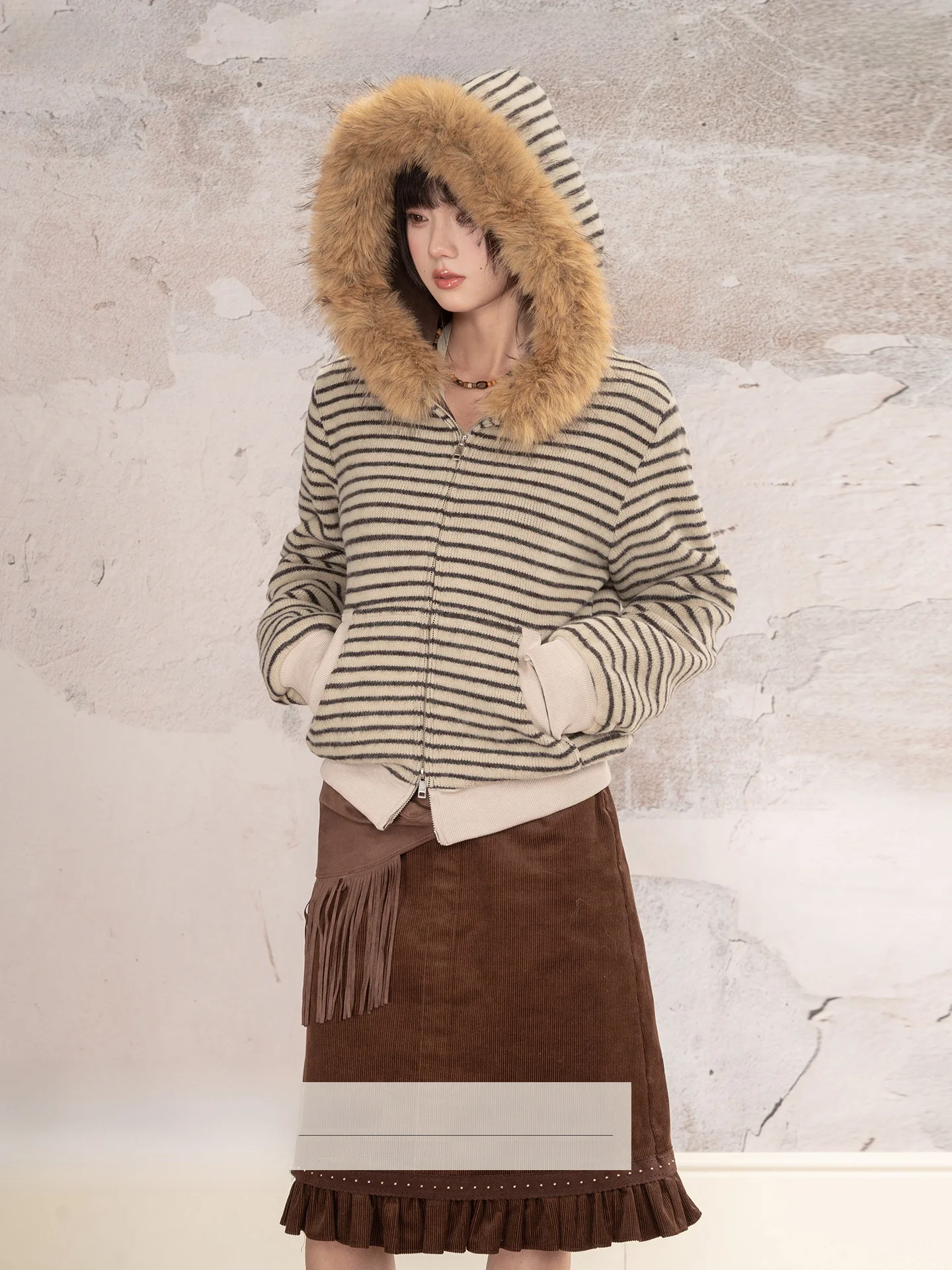 

Loveheynew Women's Thiened Hooded Jaet with Fur Collar Striped Splicing Brued Outerwear Winter Lazy Sle Long Sve Z...