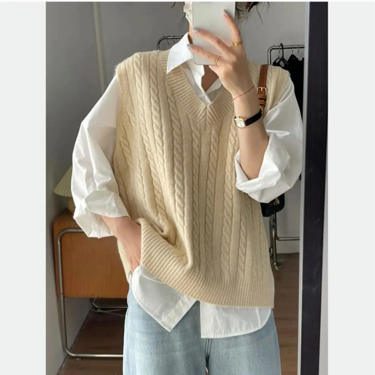 

Women's Knitted Vest Top Layering Shirt Lazy Retro Korean Style Sweater Autumn Winter Short Loose Fit V-Neck Pullover Holister