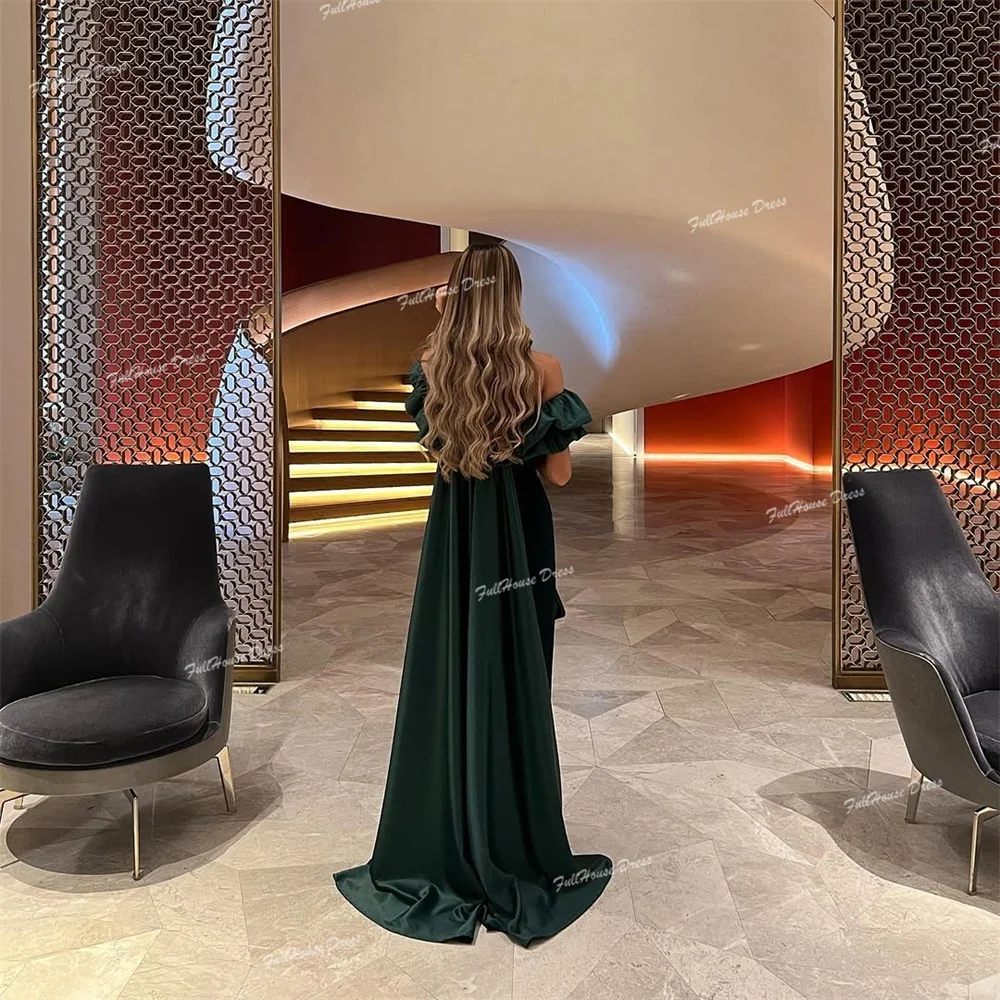 فستان سهرة كلاسيكي بياقة قارب وكشكشة بدون ظهر بطول الأرض مع محكمة قابلة للفصل