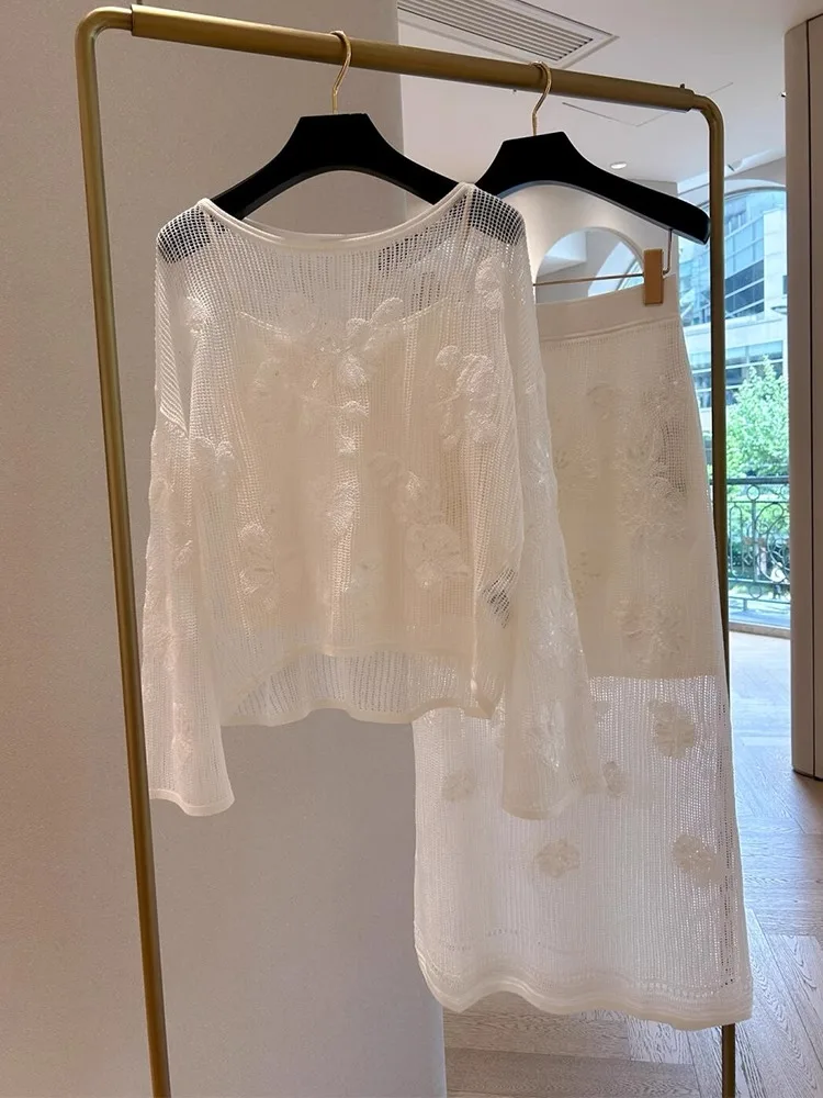 

2025 New Summer Women's Knitted Hollow out Sun Protection Tee-Piece Set White Me Top And Skirt Faionable And Sli