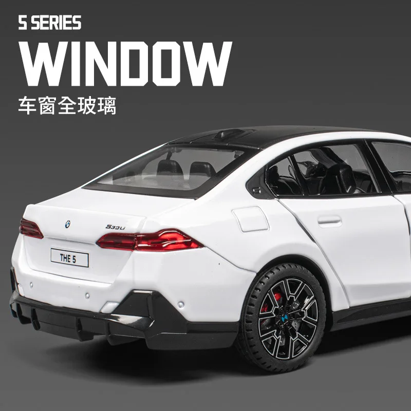 1:24 530Li 5つの豪華な合金製カーモデル、サウンドとライト、プルバック式、子供のおもちゃ、コレクターズアイテム、誕生日プレゼント