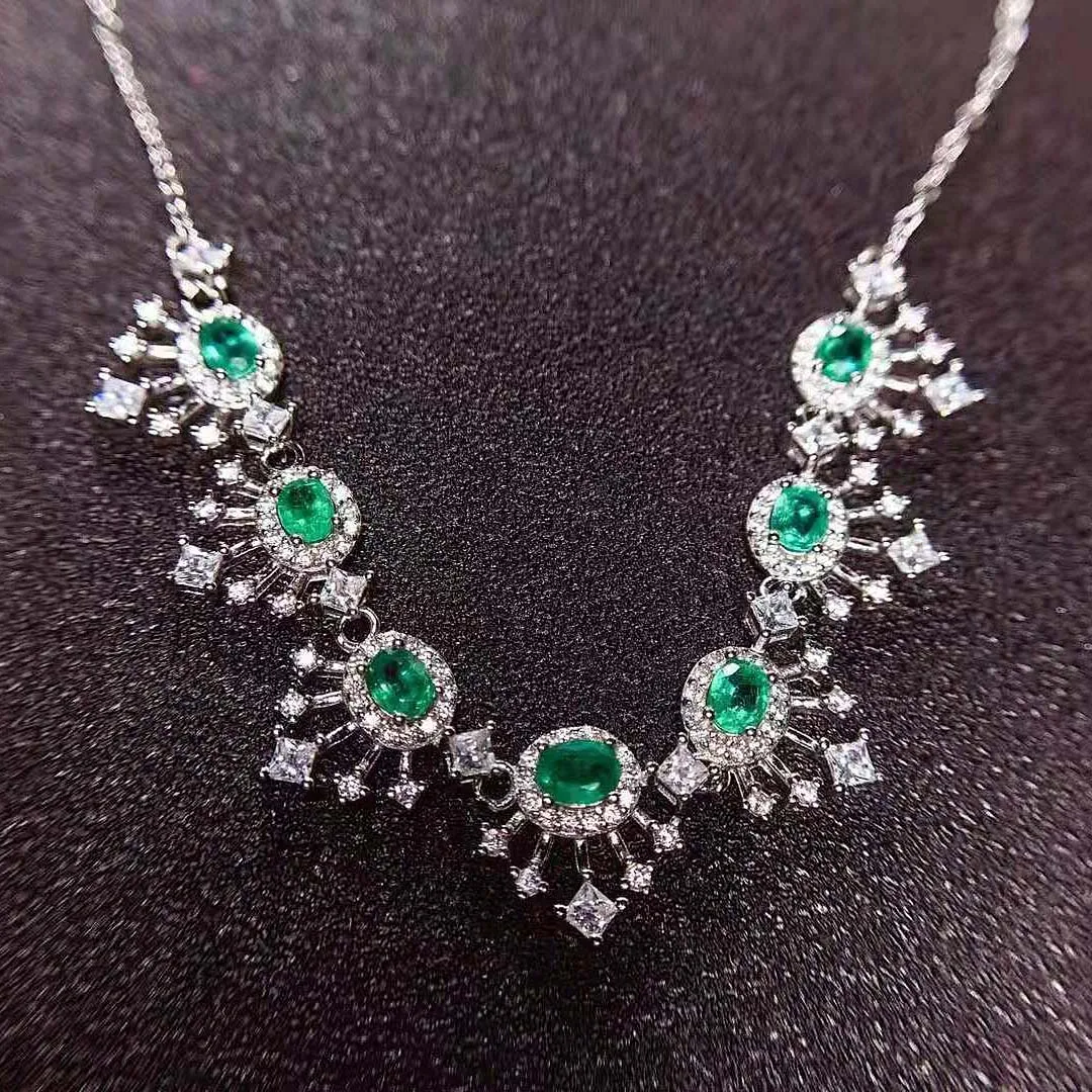 

Natural Emerald Gemstones Luxury Necklace S925 Sterling Silver Fine Fashion Wedding Jewelry for Women