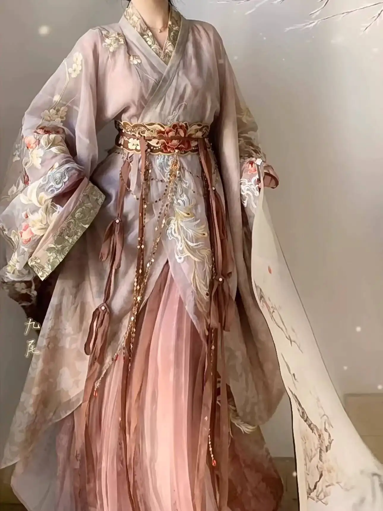 

Женщины в Ханфу Чаншэндианском стиле с тяжелой вышивкой, на заказ, на заводе, халат, модифицированный костюм, косплей, китайский Хэллоуин