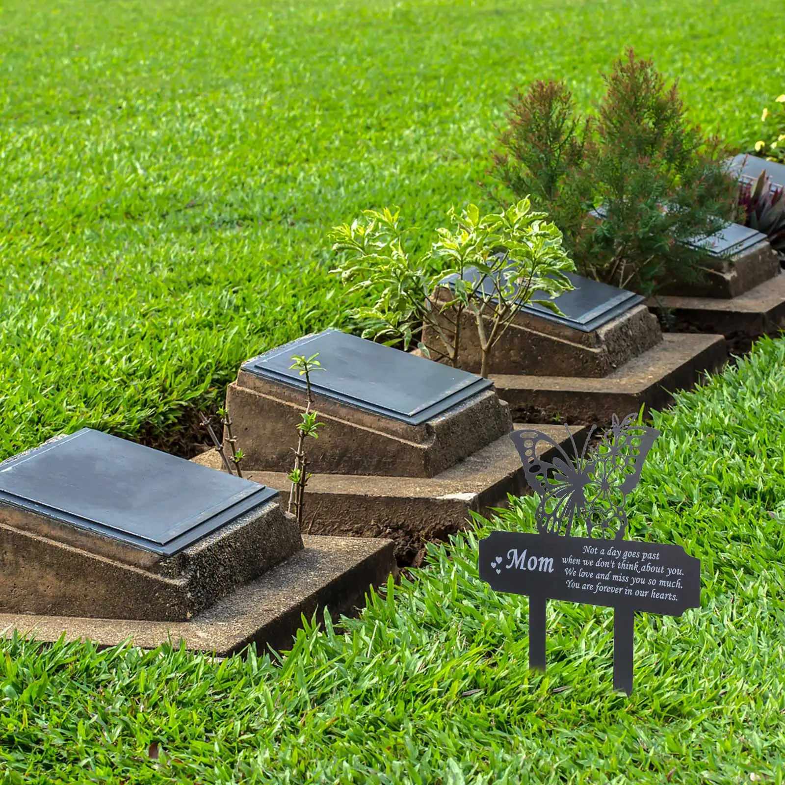 

Butterfly Memorial Stake Waterproof Metal Outdoor Garden Decoration Cemetery Grave Marker Honoring Mom Memorial Stake