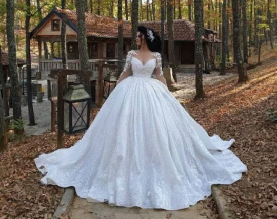 Customized O-Neck Lace Appliques Long Sleeves Wedding Dresses Ball Gown Floor Length Sweep Train Tulle Bridal vestidos de novia