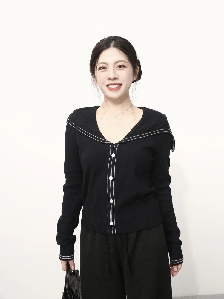 

Вязаный свитер с темно-синим воротником с большими глазами, мягкая хлопковая внутренняя одежда для колледжа для женщин, повседневные повседневные многослойные свитера