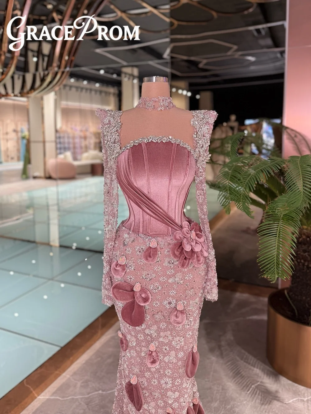 

Luxurious 3D Floral Evening Dress, Elegant Crystal Evening Gown, Charming Long-Sleeved Beaded a-Line Floor-Length Party Gown