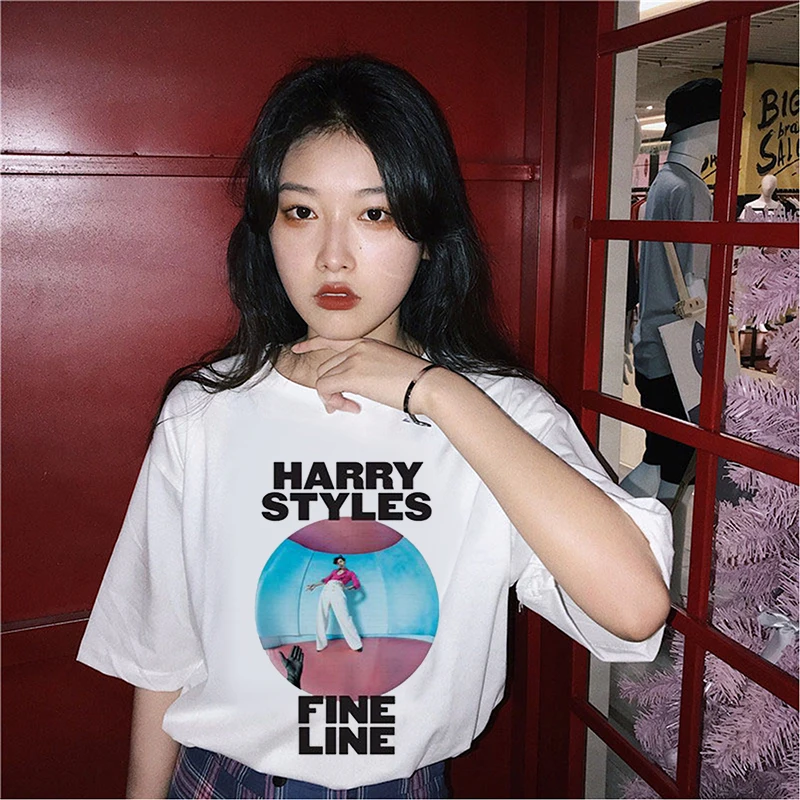 New Women's Harajuku Sle T-irt Fine Line Rip Top Fem Tee Large Size Winter Collection Faionable Streetwear