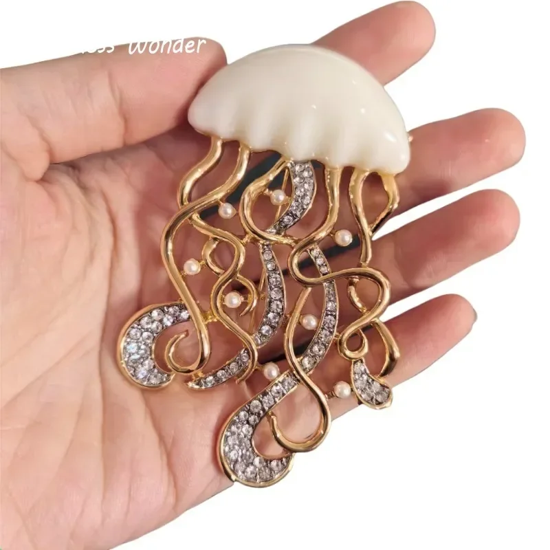 Timeless Wonder Fancy Enamel Zircon Jelly Fish Brooch Pins for Women Designer Jewelry Runway Rare Luxury Gift Top Mix 5142